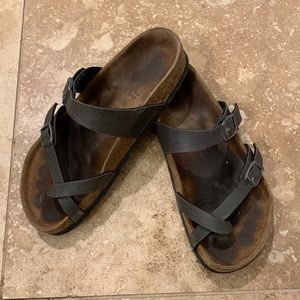 Birkenstock Mayari sandals